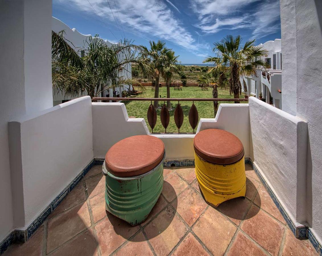 Apartamentos Turisticos Bahia De Trafalgar Zahora Exterior foto